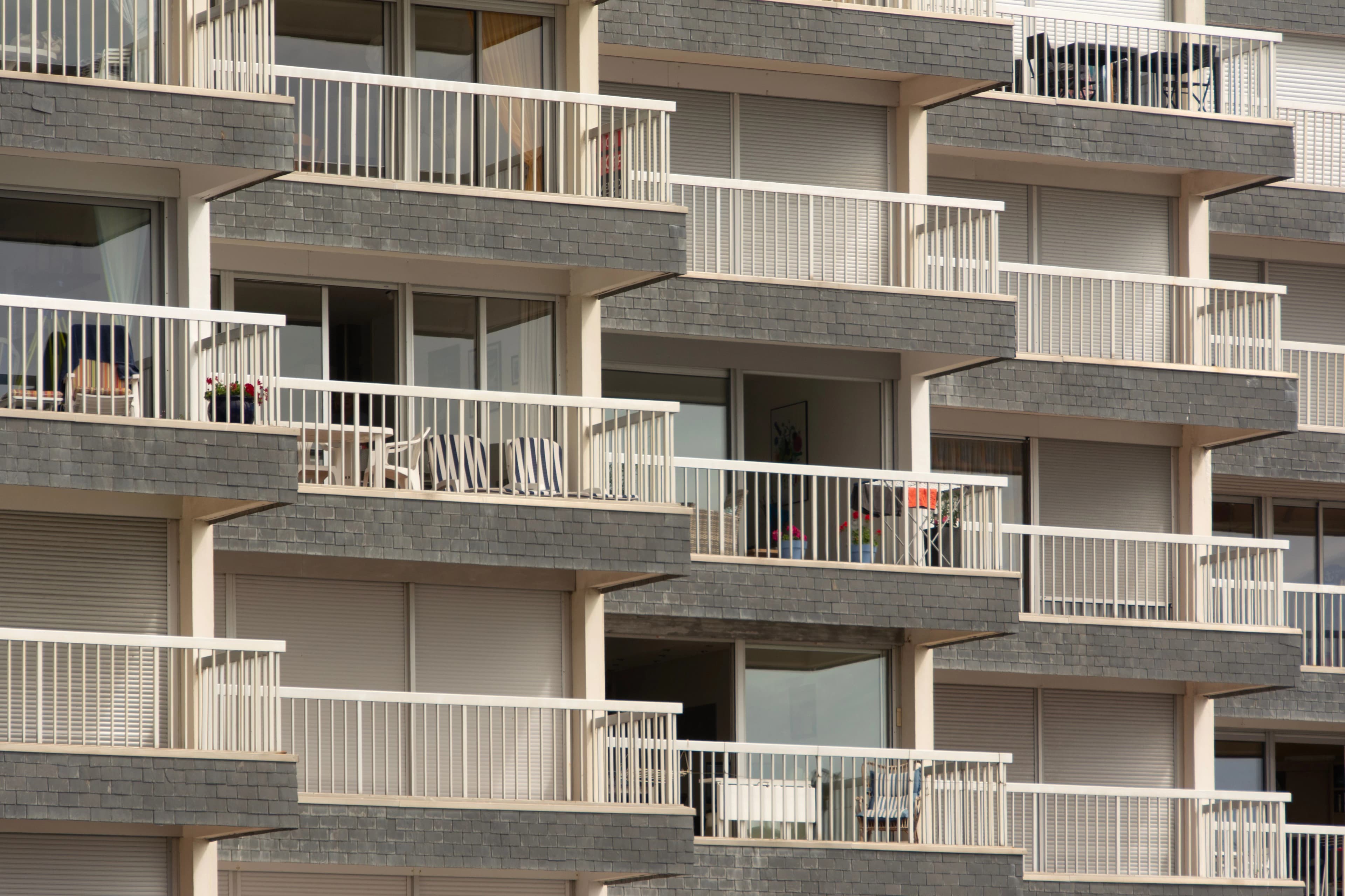 Immeuble résidentiel à balcons filants
