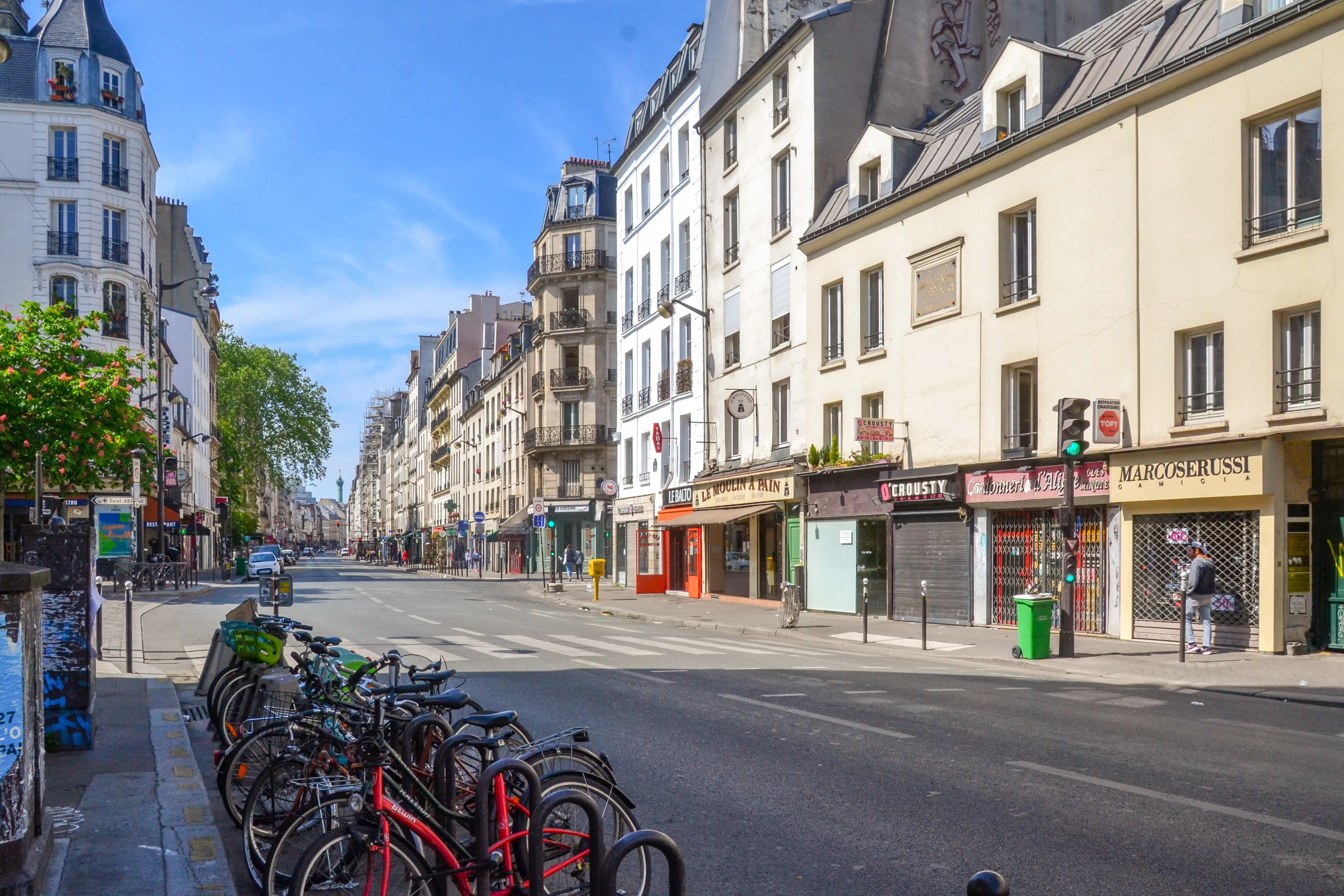 Immeuble sur cour du Faubourg Saint-Antoine à Paris 12e